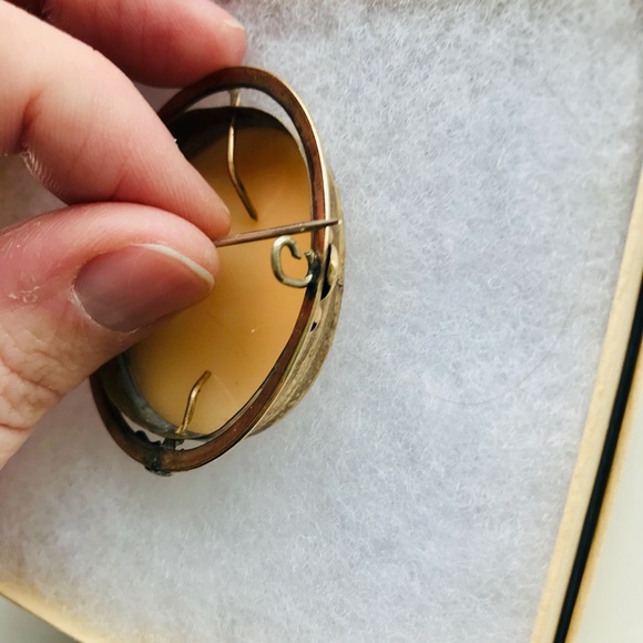 Antique Victorian Rebecca at the Well Cameo Brooch - Picture 7 of 9